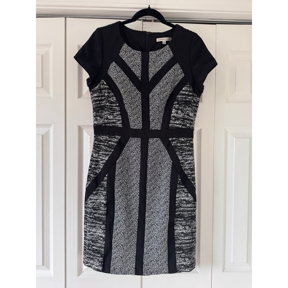 Sandra Darren Size 10 Black Gray Colorblock Sheath Dress Career Workwear